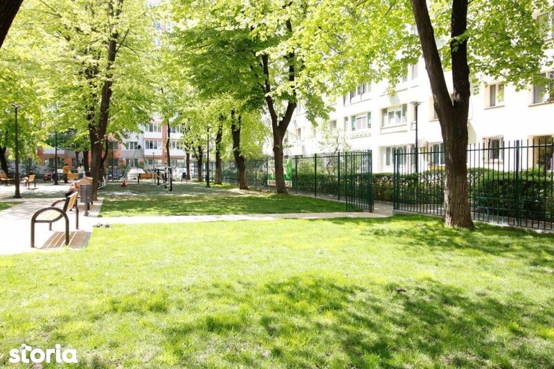 Obor, Al. Avrig, Primarie, et. 5, bl. reabilitat.